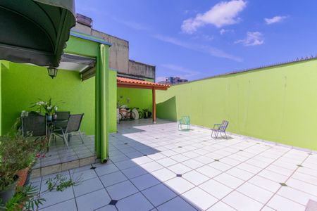 Casa à venda com 359m², 3 quartos e 2 vagas Casa à venda com 359m², 3 quartos e 2 vagasQuintal