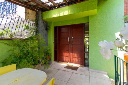 Casa à venda com 359m², 3 quartos e 2 vagas Casa à venda com 359m², 3 quartos e 2 vagasEntrada