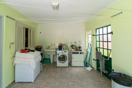 Casa à venda com 359m², 3 quartos e 2 vagas Casa à venda com 359m², 3 quartos e 2 vagasÁrea de Serviço