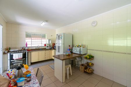 Casa à venda com 359m², 3 quartos e 2 vagas Casa à venda com 359m², 3 quartos e 2 vagasCozinha