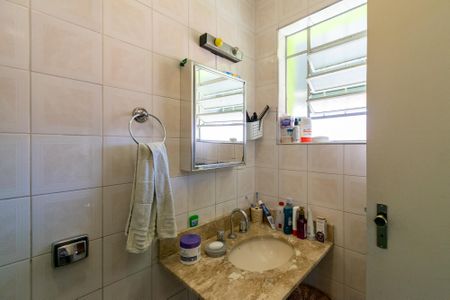 Casa à venda com 359m², 3 quartos e 2 vagas Casa à venda com 359m², 3 quartos e 2 vagasBanheiro da Suíte 1