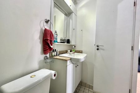 Apartamento à venda com 53m², 2 quartos e 1 vaga Apartamento à venda com 53m², 2 quartos e 1 vagaBanheiro Social