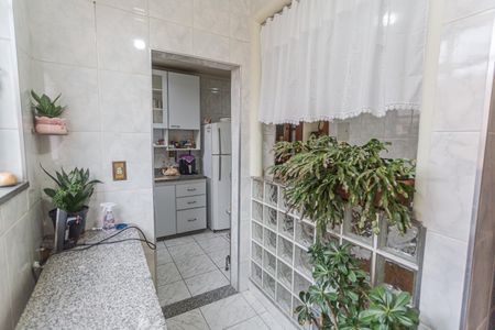 Apartamento à venda com 81m², 2 quartos e 1 vagaÁrea de Serviço