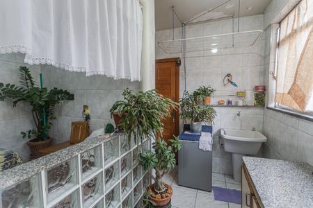 Apartamento à venda com 81m², 2 quartos e 1 vagaÁrea de Serviço