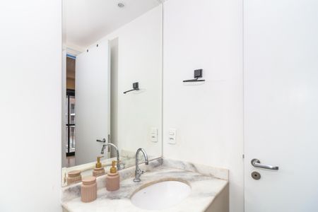 Apartamento para alugar com 31m², 1 quarto e sem vaga Apartamento para alugar com 31m², 1 quarto e sem vagaBanheiro