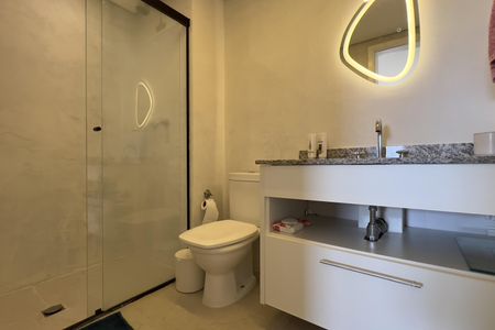 Apartamento à venda com 68m², 2 quartos e 1 vaga Apartamento à venda com 68m², 2 quartos e 1 vagaBanheiro da Suíte