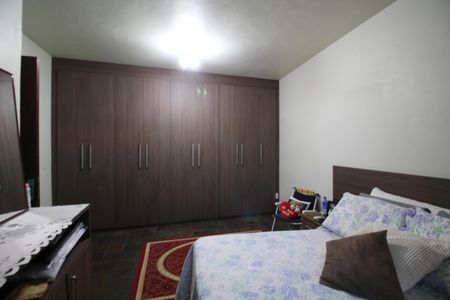Casa de condomínio à venda com 870m², 4 quartos e 7 vagasCasa 2 - Quarto 2