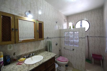 Casa de condomínio à venda com 870m², 4 quartos e 7 vagasCasa 1 - Banheiro Social