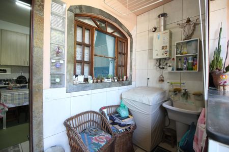 Casa de condomínio à venda com 870m², 4 quartos e 7 vagasCasa 2 - Área de Serviço