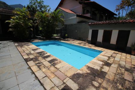 Casa de condomínio à venda com 870m², 4 quartos e 7 vagasPiscina