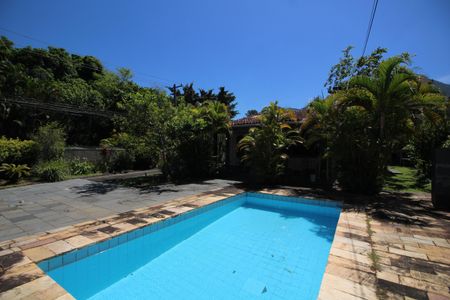 Casa de condomínio à venda com 870m², 4 quartos e 7 vagasPiscina