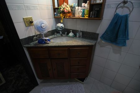 Casa de condomínio à venda com 870m², 4 quartos e 7 vagasCasa 2 - Banheiro Social 2