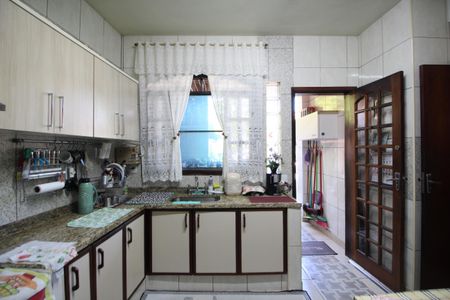 Casa de condomínio à venda com 870m², 4 quartos e 7 vagasCasa 2 - Cozinha