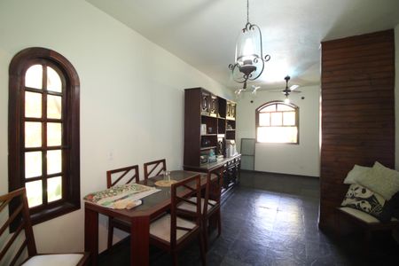 Casa de condomínio à venda com 870m², 4 quartos e 7 vagasCasa 1 - Sala