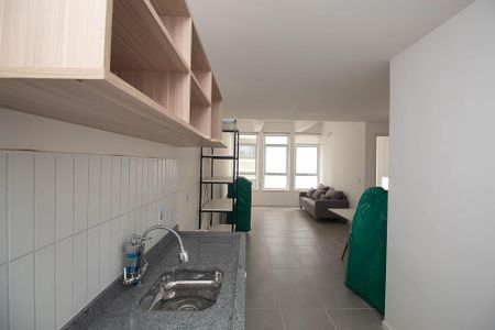 Sala/Cozinha de apartamento para alugar com 2 quartos, 36m² em República, São Paulo