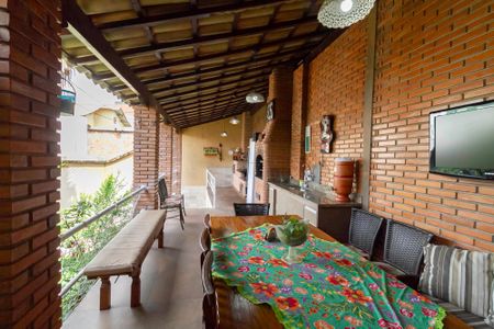 Casa à venda com 257m², 4 quartos e 4 vagasÁrea gourmet