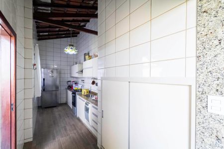 Casa à venda com 257m², 4 quartos e 4 vagasCozinha
