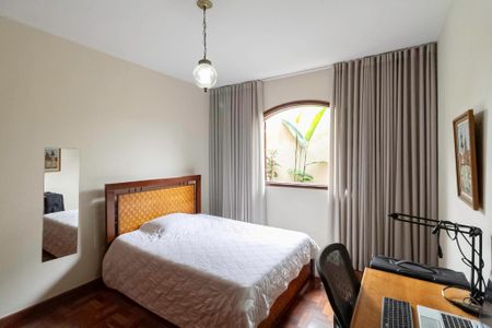 Casa à venda com 257m², 4 quartos e 4 vagasQuarto 3