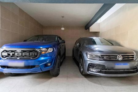 Casa à venda com 257m², 4 quartos e 4 vagasGaragem