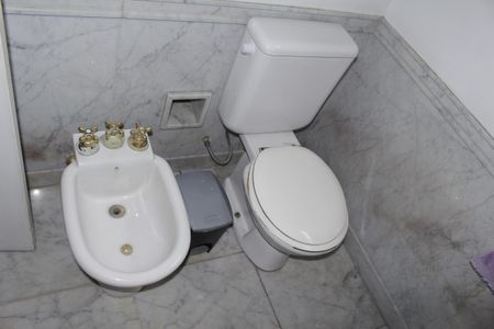 Apartamento à venda com 201m², 2 quartos e 4 vagasBanheiro Social