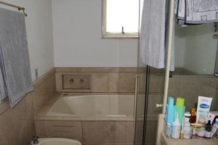 Apartamento à venda com 201m², 2 quartos e 4 vagasBanheiro da Suíte 2