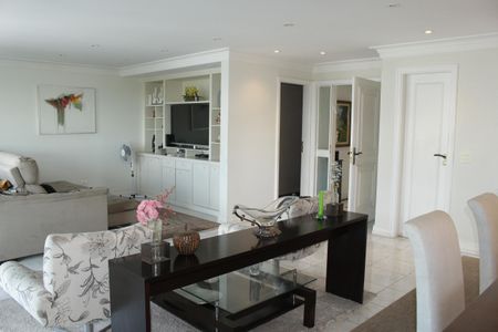 Apartamento à venda com 201m², 2 quartos e 4 vagasSala