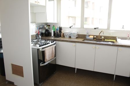 Apartamento à venda com 201m², 2 quartos e 4 vagasCozinha