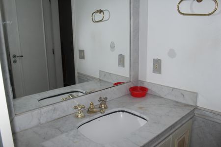 Apartamento à venda com 201m², 2 quartos e 4 vagasBanheiro Social