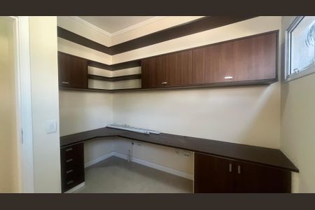 Casa de condomínio à venda com 180m², 3 quartos e 4 vagas Casa de condomínio à venda com 180m², 3 quartos e 4 vagasQuarto 1
