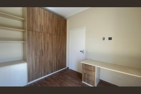 Casa de condomínio à venda com 180m², 3 quartos e 4 vagas Casa de condomínio à venda com 180m², 3 quartos e 4 vagasQuarto 2