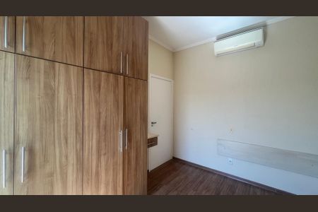 Casa de condomínio à venda com 180m², 3 quartos e 4 vagas Casa de condomínio à venda com 180m², 3 quartos e 4 vagasQuarto 2