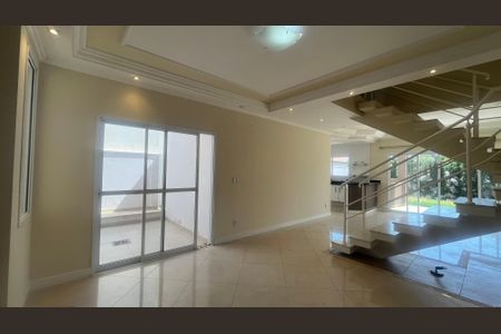 Sala de casa de condomínio à venda com 3 quartos, 180m² em Fazenda Santa Cândida, Campinas