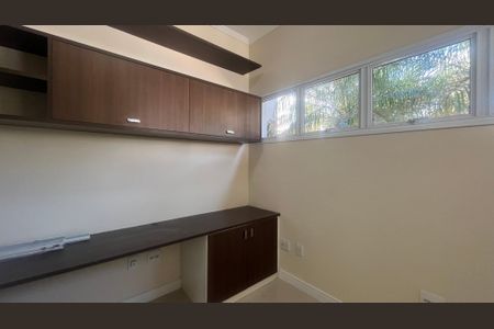 Casa de condomínio à venda com 180m², 3 quartos e 4 vagas Casa de condomínio à venda com 180m², 3 quartos e 4 vagasQuarto 1