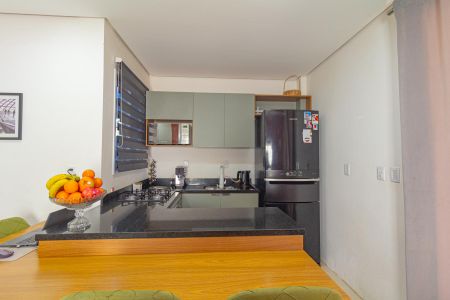 Casa à venda com 90m², 2 quartos e 2 vagas Casa à venda com 90m², 2 quartos e 2 vagasCozinha