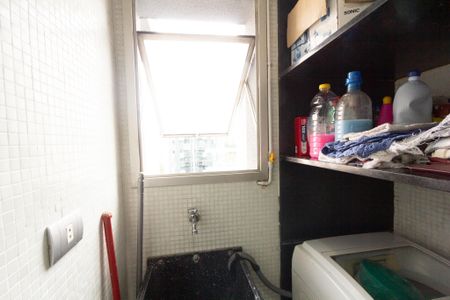 Apartamento à venda com 60m², 2 quartos e 1 vagaÁrea de Serviço