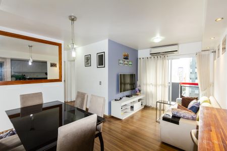 Sala de apartamento à venda com 2 quartos, 60m² em Vila Olímpia, São Paulo