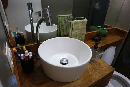 Apartamento à venda com 64m², 2 quartos e 1 vagaBanheiro Social