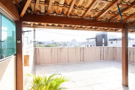 Apartamento à venda com 146m², 3 quartos e 2 vagasCobertura