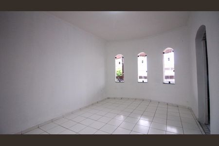 Casa para alugar com 250m², 4 quartos e 5 vagasSuíte