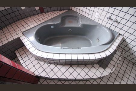 Casa para alugar com 250m², 4 quartos e 5 vagasBanheiro da Suíte