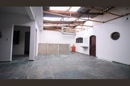 Casa para alugar com 250m², 4 quartos e 5 vagasÁrea de Serviço e Churrasqueira