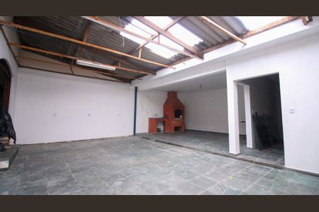 Casa para alugar com 250m², 4 quartos e 5 vagasÁrea de Serviço e Churrasqueira