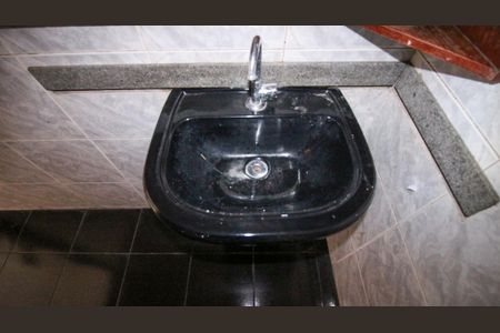 Casa para alugar com 250m², 4 quartos e 5 vagasBanheiro Social