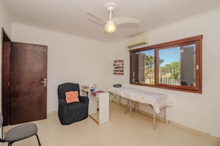 Sala de casa à venda com 3 quartos, 160m² em Jardim Itu, Porto Alegre