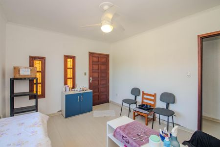 Sala de casa à venda com 3 quartos, 160m² em Jardim Itu, Porto Alegre