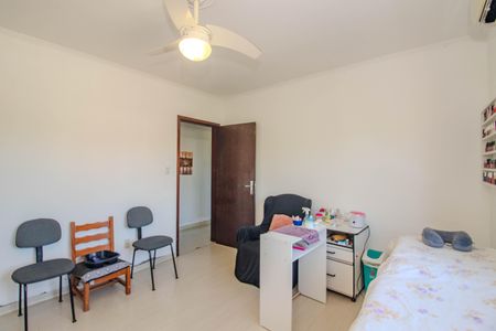 Sala de casa à venda com 3 quartos, 160m² em Jardim Itu, Porto Alegre