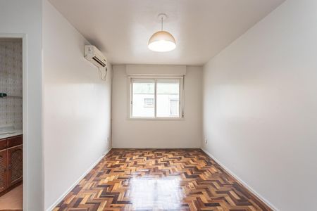 Sala de apartamento à venda com 1 quarto, 50m² em Passo d’Areia, Porto Alegre