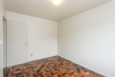 Quarto de apartamento à venda com 1 quarto, 50m² em Passo d’Areia, Porto Alegre