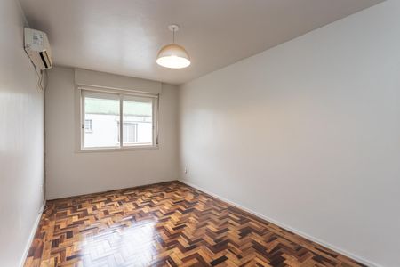 Sala de apartamento à venda com 1 quarto, 50m² em Passo d’Areia, Porto Alegre