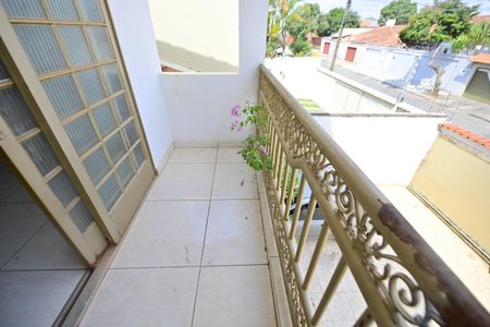 Casa para alugar com 248m², 4 quartos e 4 vagas Casa para alugar com 248m², 4 quartos e 4 vagasVaranda do Quarto